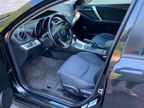 Used 2011 MAZDA MAZDA3 s Sport FWD image 11