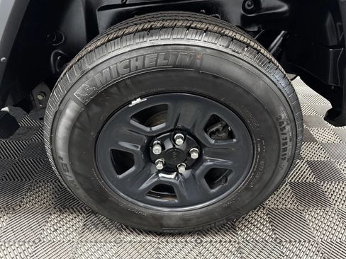 Used 2023 Jeep Wrangler Unlimited Sport image 18