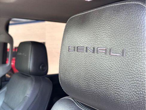 Used 2019 GMC Sierra 1500 Denali w/ Denali Ultimate Package AWD/4WD image 25