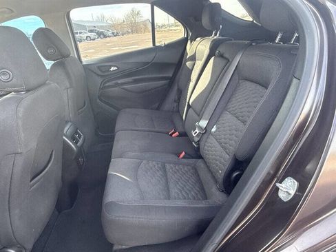 Used 2020 Chevrolet Equinox LT image 18