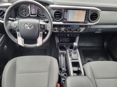 Certified 2023 Toyota Tacoma SR5 AWD/4WD image 22