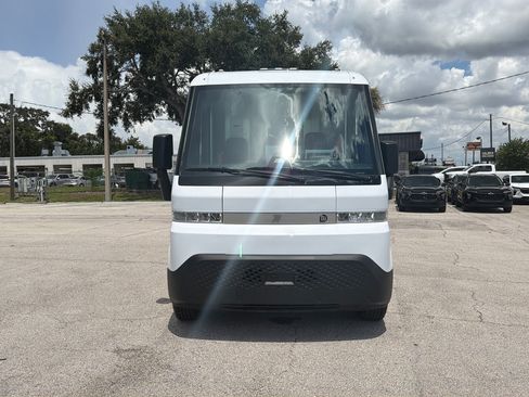 Used 2024 Chevrolet Brightdrop 400 w/ Commercial Equipment Package AWD/4WD image 15