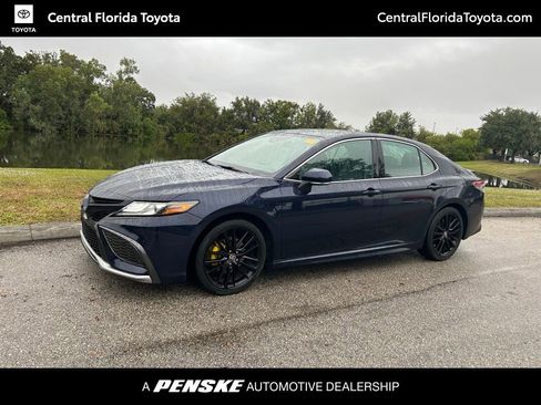 Used 2022 Toyota Camry XSE image 1