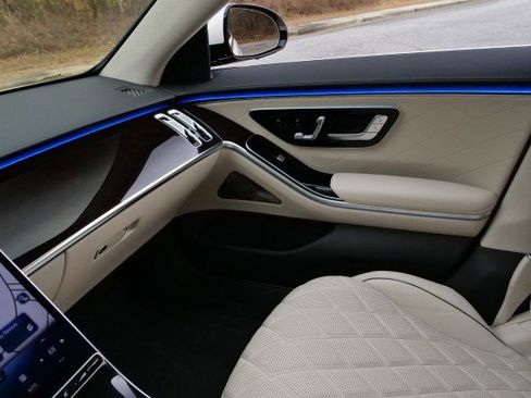 Used 2023 Mercedes-Benz S 580 4MATIC Sedan image 23