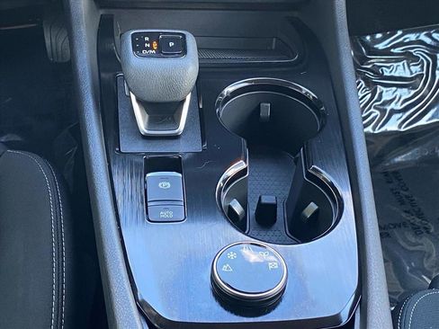 Used 2023 Nissan Rogue S AWD/4WD image 11
