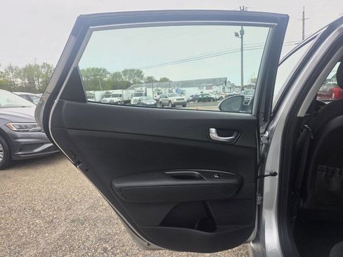 Used 2016 Kia Optima LX FWD image 11