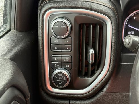 Used 2021 GMC Sierra 1500 AT4 w/ AT4 Preferred Package AWD/4WD image 33