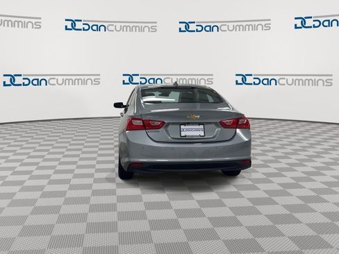 Used 2024 Chevrolet Malibu LT FWD image 7