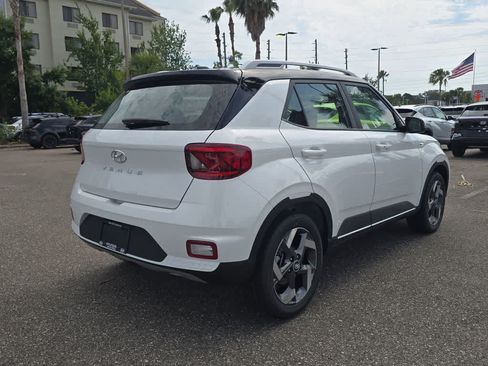 New 2026 Hyundai Venue SEL FWD image 7