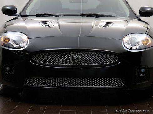 Used 2009 Jaguar XKR R RWD image 9