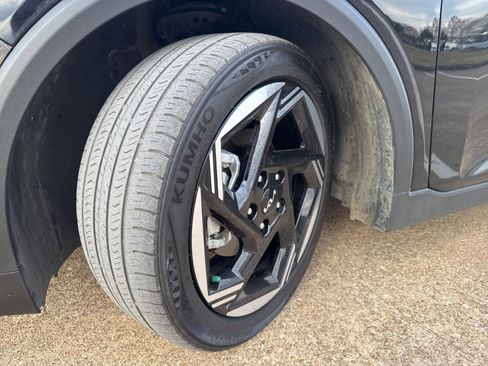 Used 2025 Kia K4 EX image 11