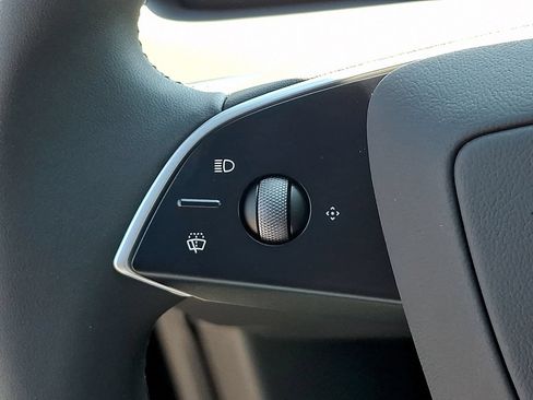Used 2026 Tesla Model Y AWD image 21
