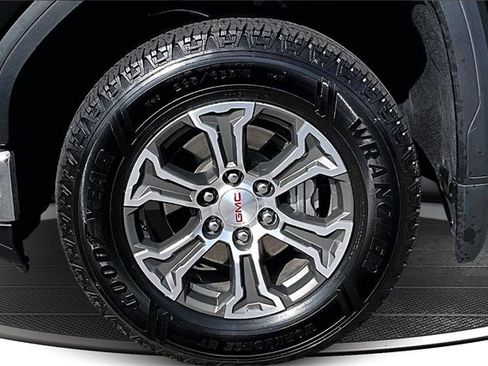 Used 2025 GMC Sierra 1500 SLT image 35