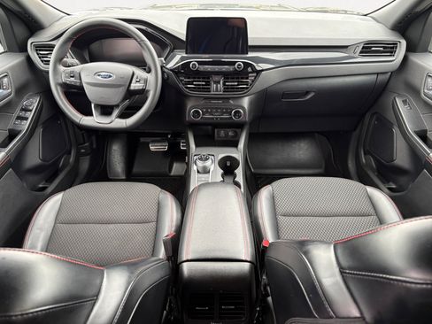 Used 2024 Ford Escape ST-Line w/ Equipment Group 301A FWD image 3