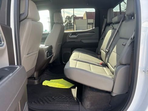 Used 2025 Chevrolet Silverado 1500 LTZ image 14