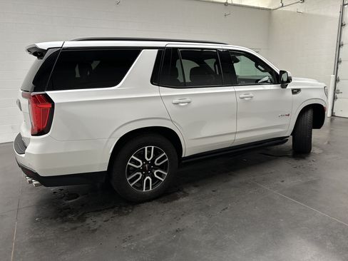 Used 2023 GMC Yukon AT4 w/ AT4 Premium Plus Package AWD/4WD image 10