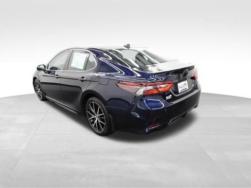 Used 2022 Toyota Camry SE image 14