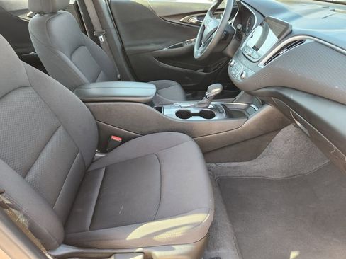 Used 2025 Chevrolet Malibu LT image 18