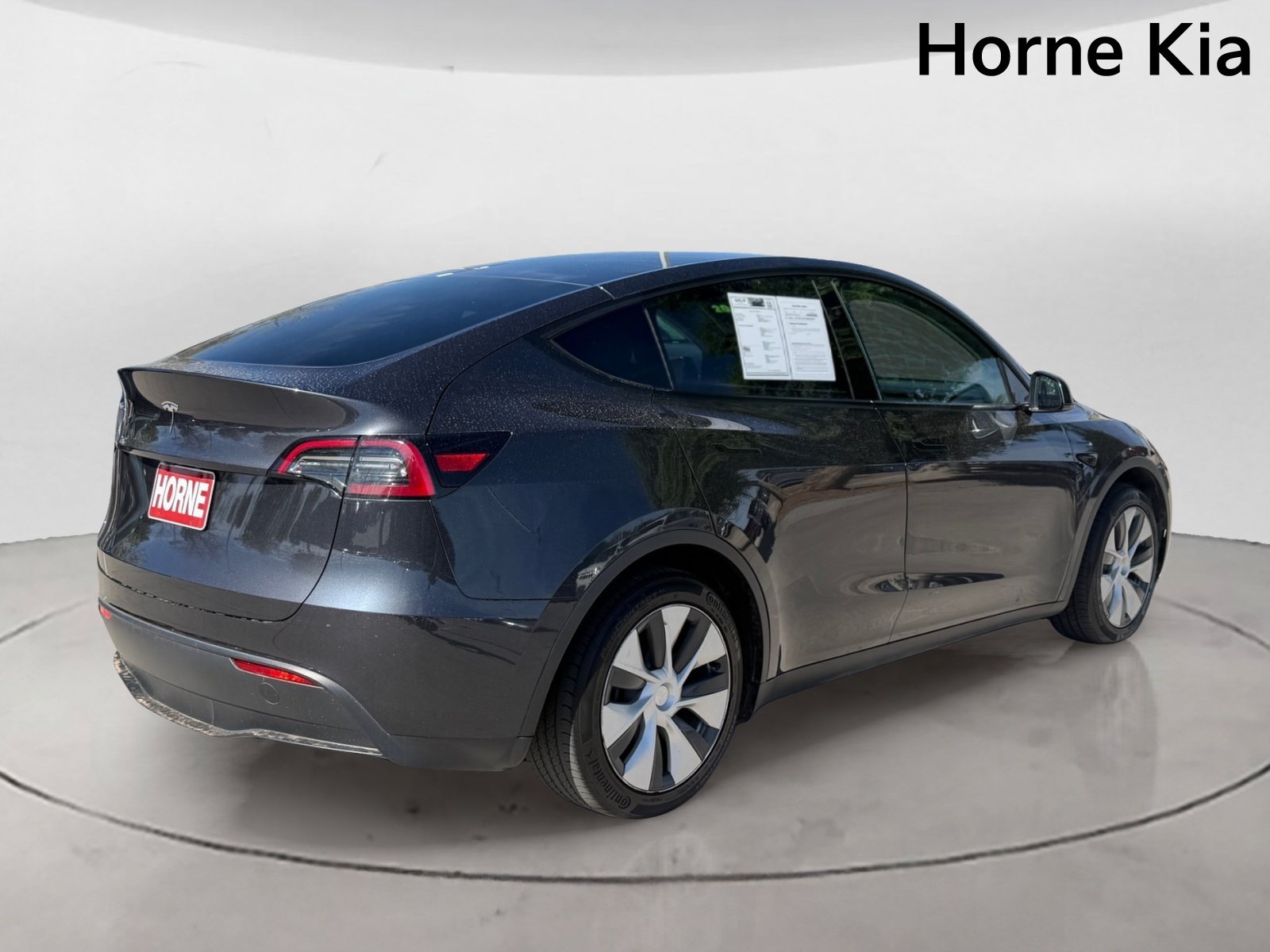 Used 2024 Tesla Model Y 2WD image 4