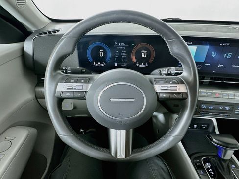 Used 2024 Hyundai Kona SEL AWD/4WD image 11