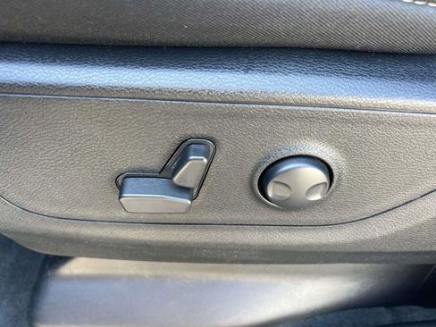 Used 2022 RAM 1500 Big Horn AWD/4WD image 15