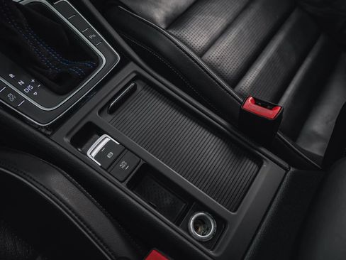 Used 2019 Volkswagen Golf 4-Door image 58