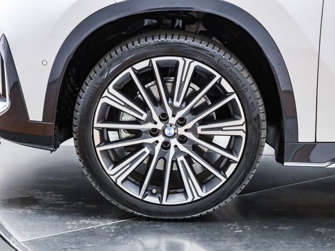 Certified 2023 BMW X1 xDrive28i w/ Convenience Package image 12