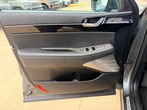 Used 2022 Hyundai Palisade Limited AWD/4WD image 11
