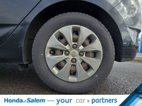 Used 2017 Hyundai Accent SE image 10