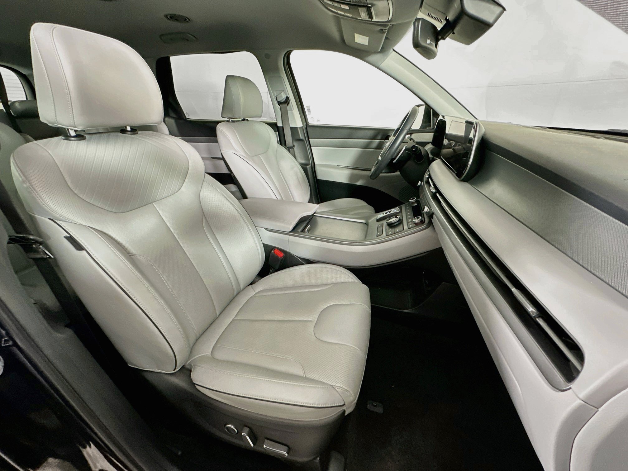 Used 2025 Hyundai Palisade SEL FWD image 33