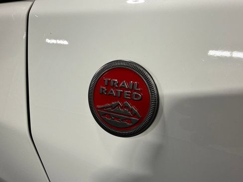 Used 2026 Jeep Compass Trailhawk AWD/4WD image 14