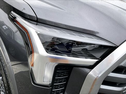 Used 2024 Toyota Tundra Limited image 27