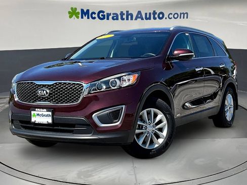 Used 2017 Kia Sorento AWD w/ LX Convenience Package image 3
