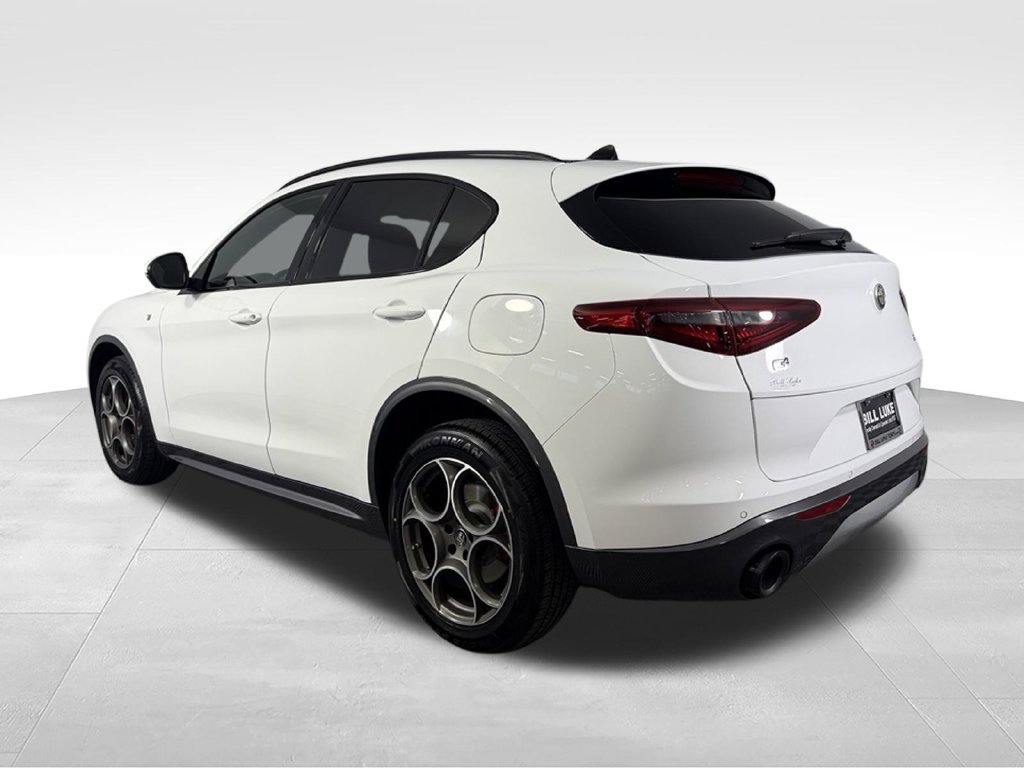 Used 2023 Alfa Romeo Stelvio Ti w/ Active Assist Plus Package AWD/4WD image 8
