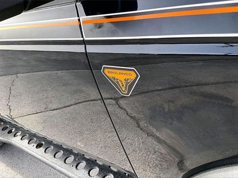 Used 2023 Ford Bronco Badlands image 24