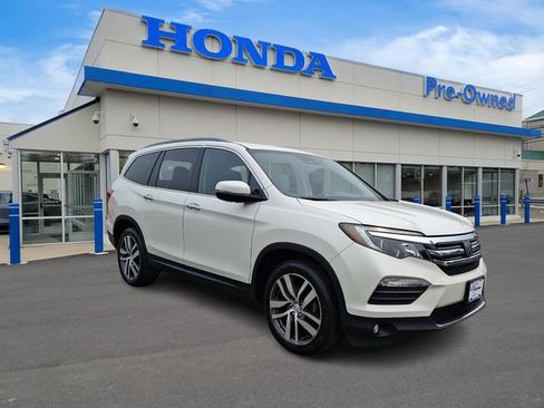 Used 2017 Honda Pilot Elite image 3