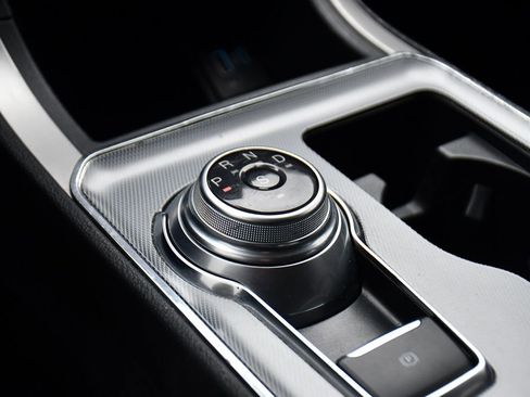 Used 2021 Ford Edge SEL w/ Convenience Package image 32