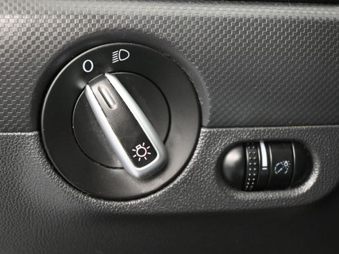 Used 2012 Volkswagen Jetta SE FWD image 21