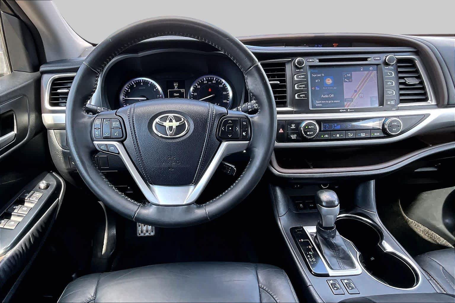 Used 2015 Toyota Highlander XLE FWD image 6