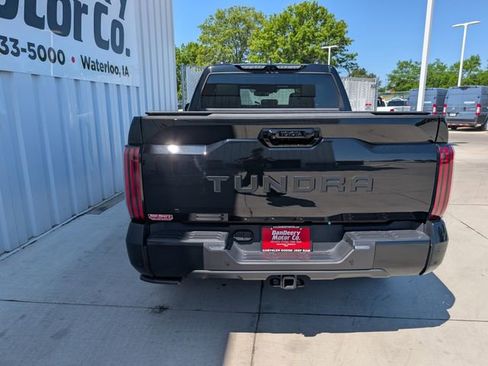 Used 2025 Toyota Tundra Platinum AWD/4WD image 30