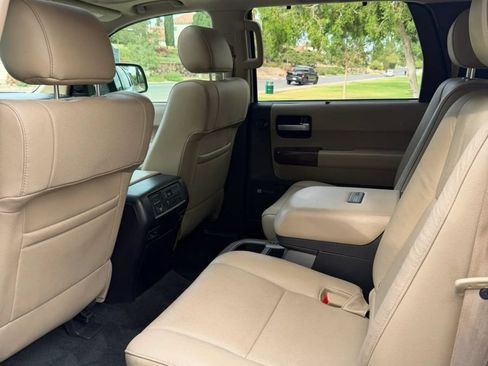 Used 2016 Toyota Sequoia Platinum RWD image 13