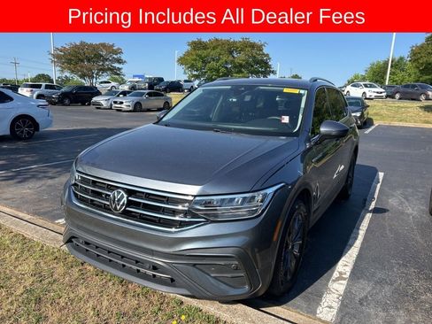 Used 2022 Volkswagen Tiguan SE FWD image 12