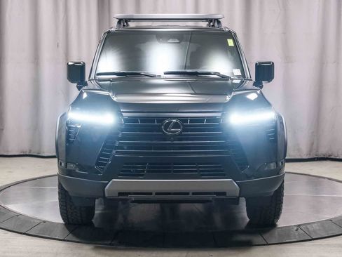 Used 2024 Lexus GX 550 AWD/4WD image 6