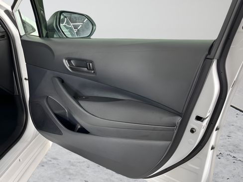 Used 2025 Toyota Corolla LE FWD image 15