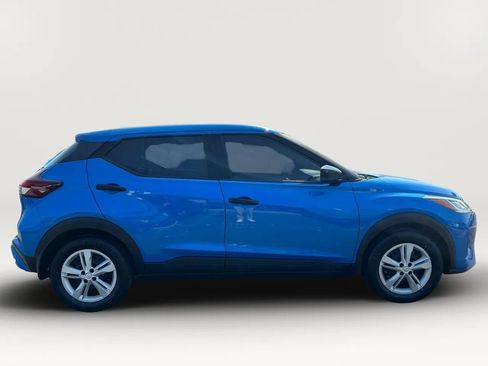 Used 2021 Nissan Kicks S FWD image 8