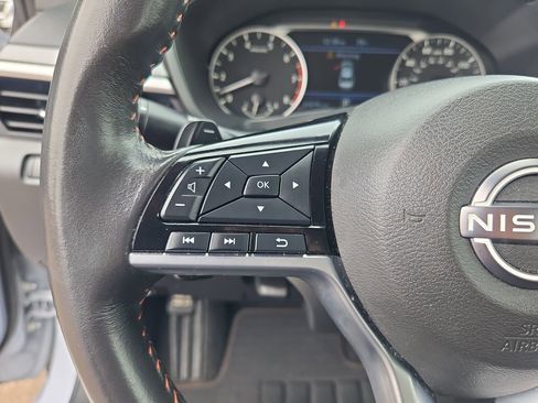 Certified 2025 Nissan Altima 2.5 SR FWD image 16