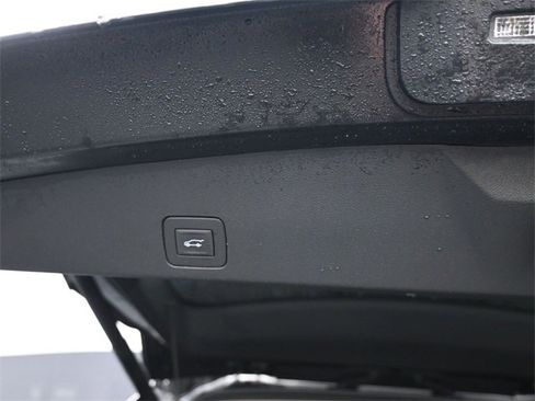 Used 2024 Buick Encore GX Avenir w/ Avenir Convenience Package image 7