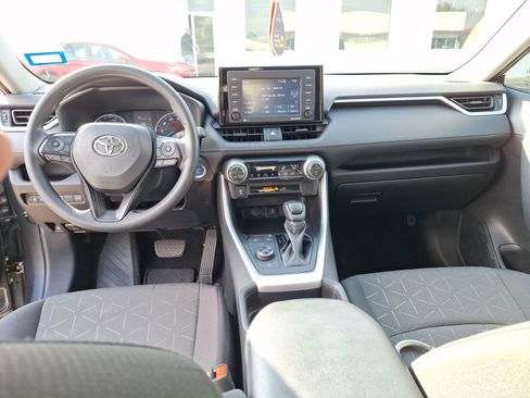 Used 2021 Toyota RAV4 XLE image 20