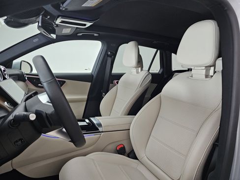 Certified 2025 Mercedes-Benz GLC 300 GLC 300 image 9