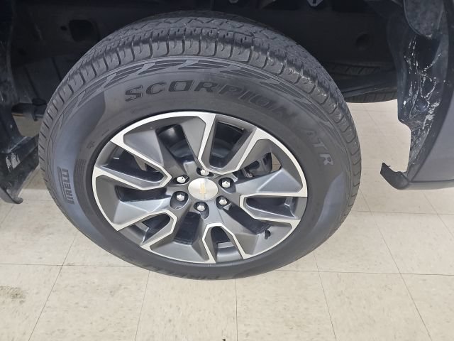 Used 2023 Chevrolet Silverado 1500 LT AWD/4WD image 22